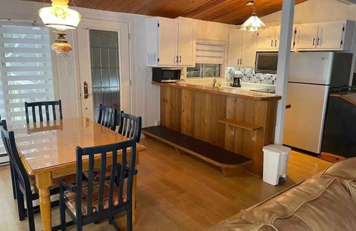 Lac Sainte-Marie Cottage | Cozy Cottage close to golf, great hiking trails and lake with beautiful views