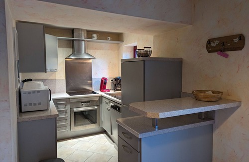 Sully-la-Chapelle Cottage | Cozy Cottage Near Orléans Forest: Quiet, Family-Friendly, Solar Heated, With Garden, BBQ