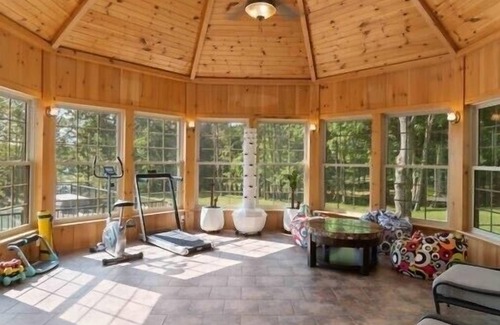 Rideau Lakes Cottage | Cozy cottage home close to nature includes game room, fitness equip, & Hot Tub.