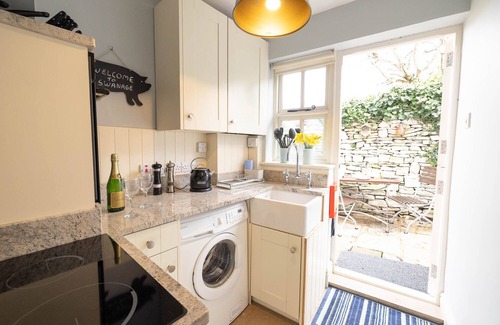 Swanage Cottage | Cozy Cottage in the Heart of Swanage - Rumpus Cottage