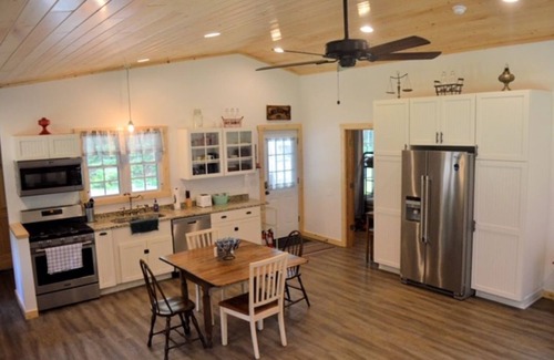 Wauksaukee House | Cozy Cottage in the Northwoods