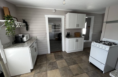 Wallaces New Smyrna Cottage | Cozy Cottage Near the Beach!