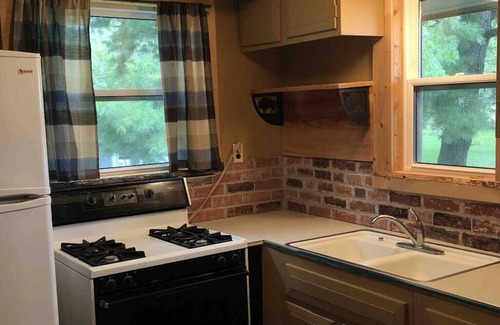 Evart House | Cozy Cottage of Lake Lure