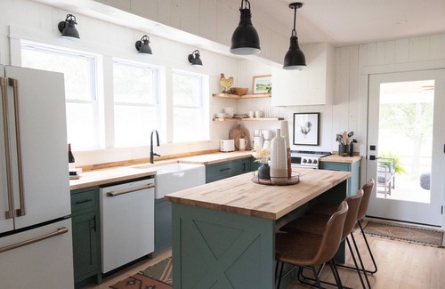 Westby Cottage | Cozy cottage off the banks of Timber Coulee Creek