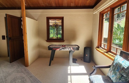 Galston Cottage | Cozy Cottage on an acreage bush setting closer to amenities.