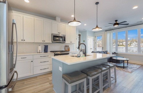 Smyrna House | Cozy Cottage on Big Pine Island with Chefs Kitchen