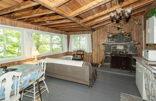 Magnetawan Cottage | Cozy cottage on Lake Cecebe. Tranquility above Muskoka at Rockwynn Cottages