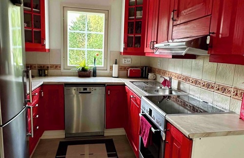 Ylojarvi Cottage | Cozy cottage on the lake with modern amenities