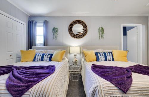 Tobyhanna House | COZY COTTAGE Spacious 4Bdrm 2Bth, Hot Tub, Game Movie Room, Firepit, Arcades, Backyard Playground, 2 Min Walk To Pool, Lake, Beach, Basketball, Minigolf and Tennis