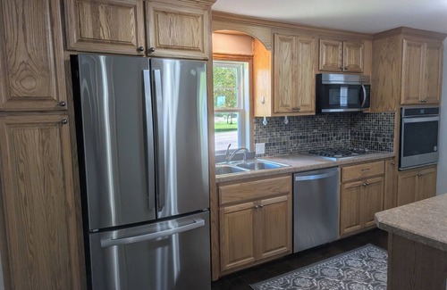 Forest Junction House | Cozy Country Cottage nestled 17 miles from iconic Lambeau Field, come unwind.
