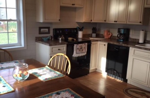 Lewistown Cottage | Cozy Country Cottage with Juniata River Access and Railroad Views