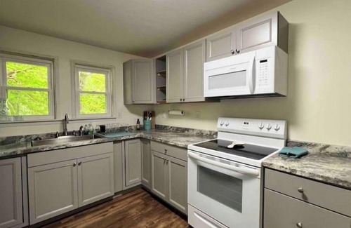 La Follette House | Cozy Country Home for all ATV Riders! Direct Access to Tackett and Royal Blue!