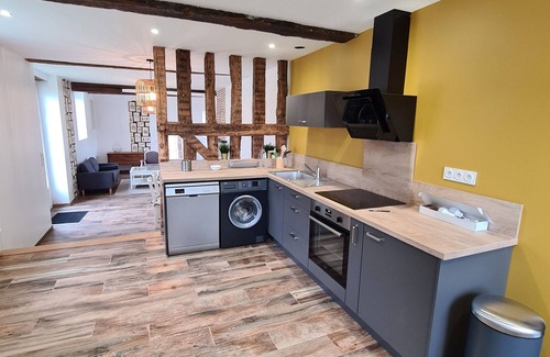 Loury Cottage | Cozy Countryside Gite with Private Garden Near Loire Castles