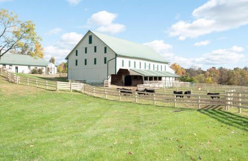 Gettysburg House | Cozy Cow Homestead with pool!