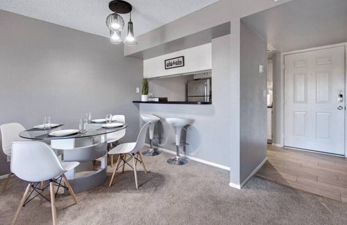 Mesa Grande Condo | Cozy Cubs Condo Walking Distance Cubs Stadium