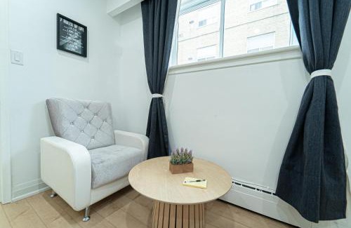 Bathurst Manor House | Cozy Double Private Room, Comfy Bed, Free Parking