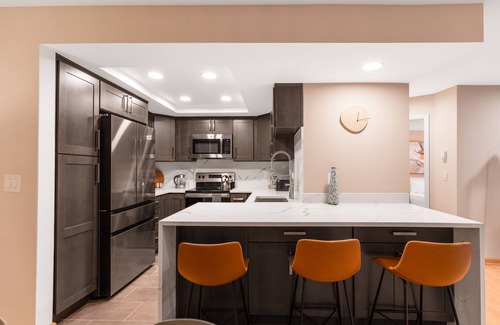 Northwest Bellevue Condo | Cozy Downtown 2BD Bellevue Condo, Free Parking