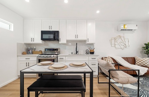South Montebello Apartment | Cozy & Dreamy Getaway home !