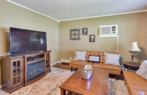 DuBois House | Cozy DuBois Home with Deck about 8 Mi to Treasure Lake!