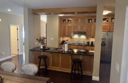 Russellville Condo | Cozy Executive Condo located in gated community on golf course