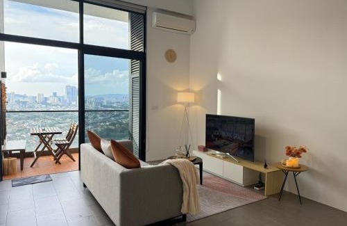 Brickfields Apartment | Cozy Fall Suite at EST Bangsar With Garden Scenery