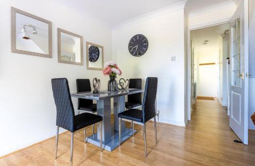 North End Apartment | Cozy Family-Friendly House (3mins from Erith and Slade Green station)