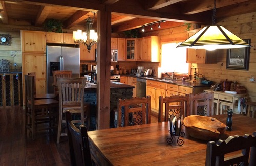 Tinmouth Cabin | Cozy Family-friendly Log Cabin With 25ft Interior Fireplace + Modern Amenities.