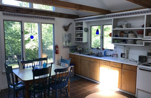 Thornton House | Cozy Farmhouse in the White Mountains