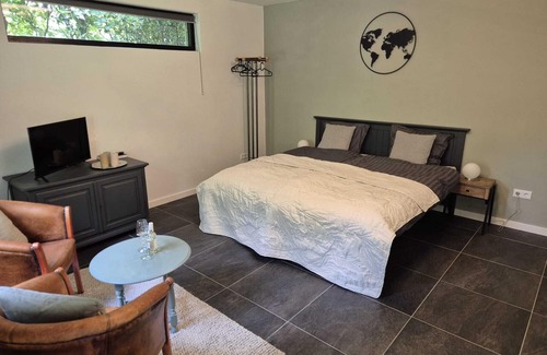 Municipality of Doetinchem Bed & Breakfast | Cozy, fine guest house with 2 private bathrooms. Luxury kitchen available.