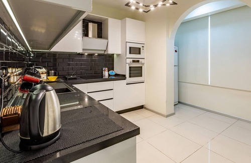 Uskudar Apartment | Cozy Flat with Lovely Bosphorus View in Uskudar