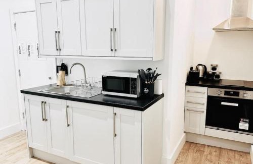 Maidstone Apartment | Cozy Fully Equipped Loft Studio City Centre