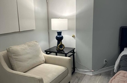 Erin Mills Apartment | Cozy Furnished 2BR basement!