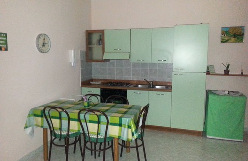 Marina Di Camerota Apartment | Cozy Green Kitchen Apartment