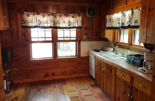 Greenbush House | Cozy Greenbush Cottage right on white sandy beach of beautiful Lake Huron!