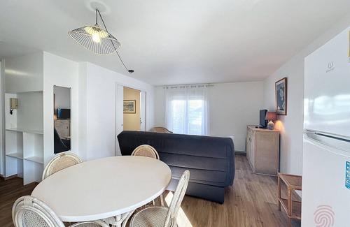 Lamalou-les-Bains Apartment | Cozy Ground Floor Apt with Terrace, Near Town Center & Thermal Baths, Pet-Friendly, Free WiFi
