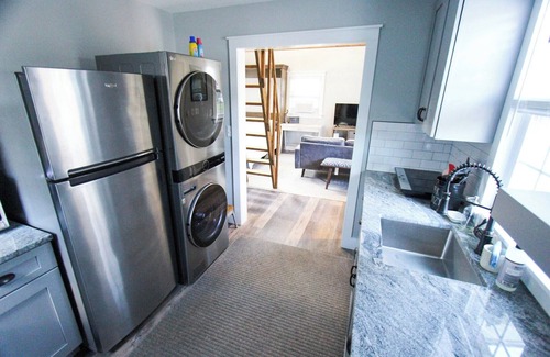 North Chesterfield Cabin | Cozy guest house in a quiet neighborhood close to all the happenings in Richmond