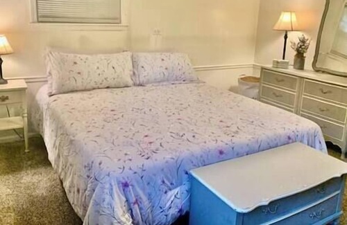Grandview House | Cozy Guest Suite with Fireplace & Private Entrance