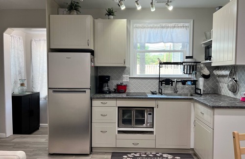 Silver Spring House | Cozy Guesthouse w/free parking, 15 minutes to D.C., Pet Friendly