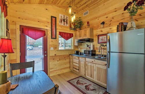 Wilburn Apartment | Cozy Heber Springs Cabin w/Deck & Dock!