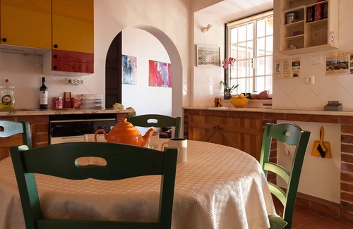 Sao Martinho do Porto Villa | Cozy holiday house in old town Saõ Martinho, away from the crowds
