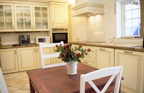 Stadum Apartment | Cozy Holiday Apartment Junimond in picturesque Stadum, Germany