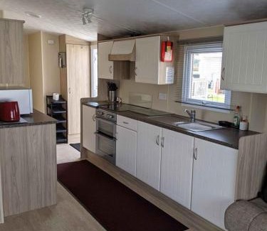 Anderby Creek House | Cozy Holiday Home in Anderby Creek
