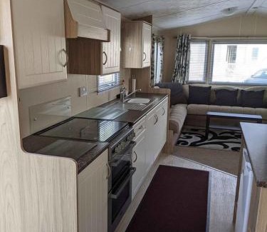 Anderby Creek House | Cozy Holiday Home in Anderby Creek