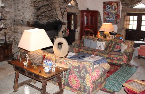 Idanha-a-Nova Villa | Cozy Holiday Home in Castelo Branco in a delightful area.