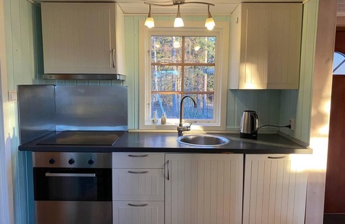 Lervik House | Cozy holiday home near the sea