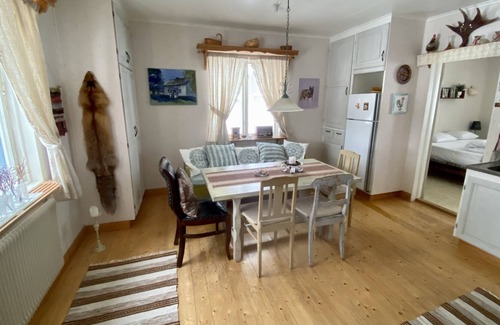 Stromsund Municipality House | Cozy holiday home situated along a quiet side road of the popular Vildmarksvägen