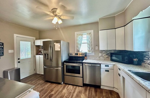 Weirton House | Cozy Home Away from Home *10 min from Franciscan University*