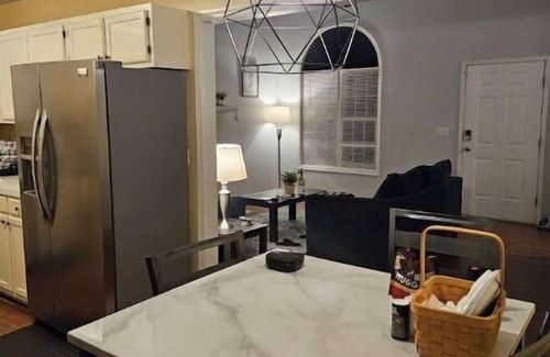 Earlewood House | Cozy Home by downtown Columbia. 4 miles from USC Campus, Fort Jackson, Stadium