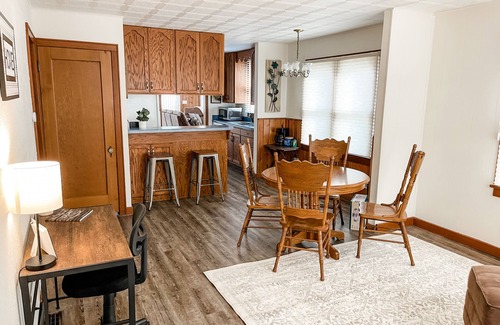 Fairmont House | Cozy Home-Close to Lake & Centrally Located!