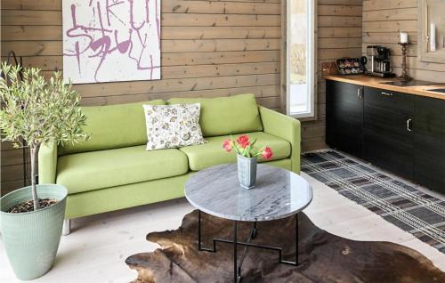Ammeberg House | Cozy Home In Åmmeberg With Wifi